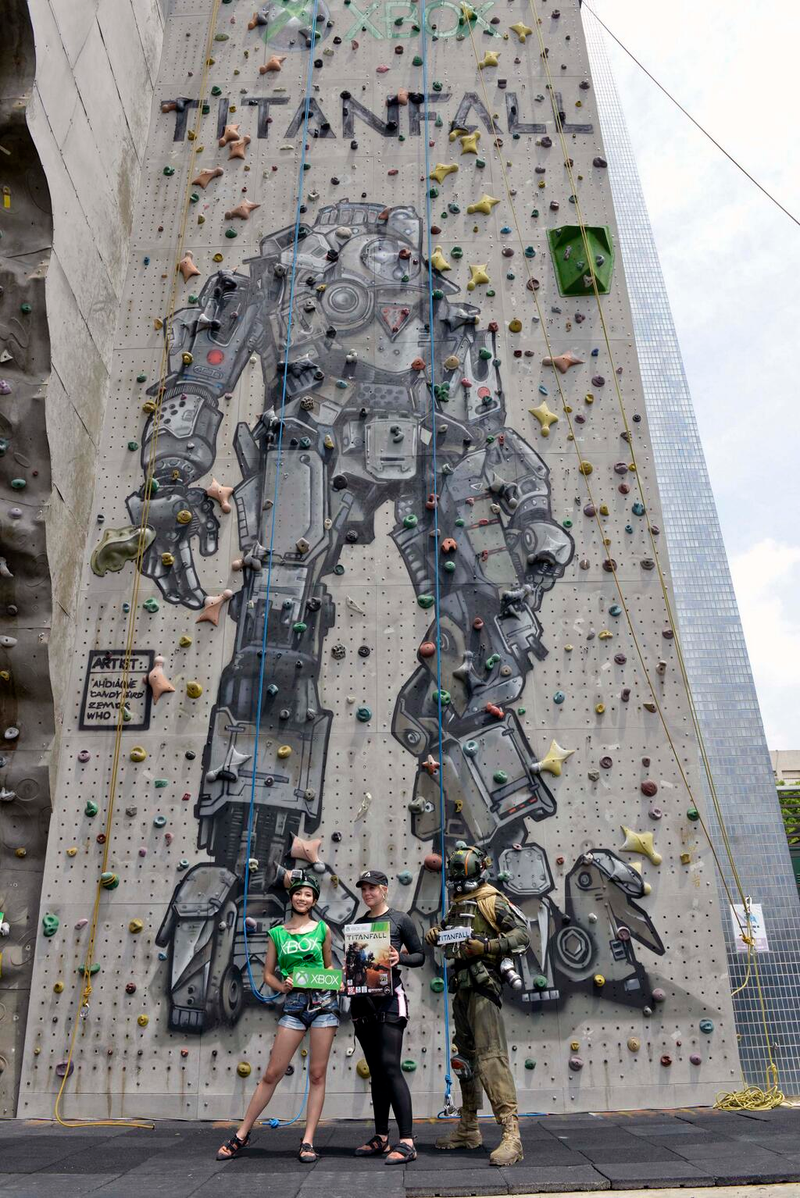 Illustration for article titled Titanfall Climbing Wall In Hong Kong